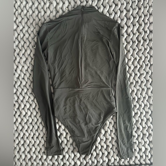 BuffBunny Skullpture Bodysuit - Picture 4 of 7